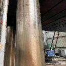 []南通2500吨四柱液压机一台。有效台面2.3x4米。多点顶.